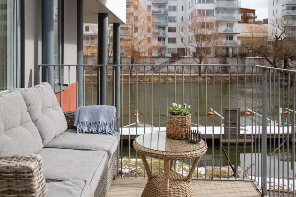 Frontläge mot vattnet och stor balkong i söderläge