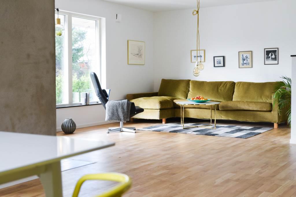 Nybyggd och mycket påkostad villa i önskeläge!