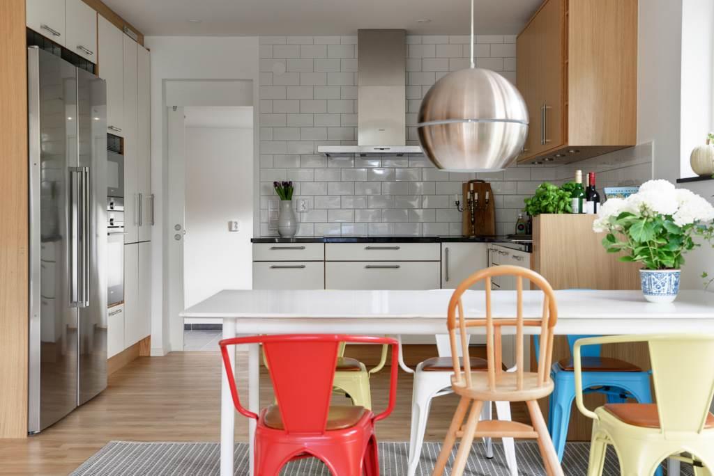 Nybyggd och mycket påkostad villa i önskeläge!