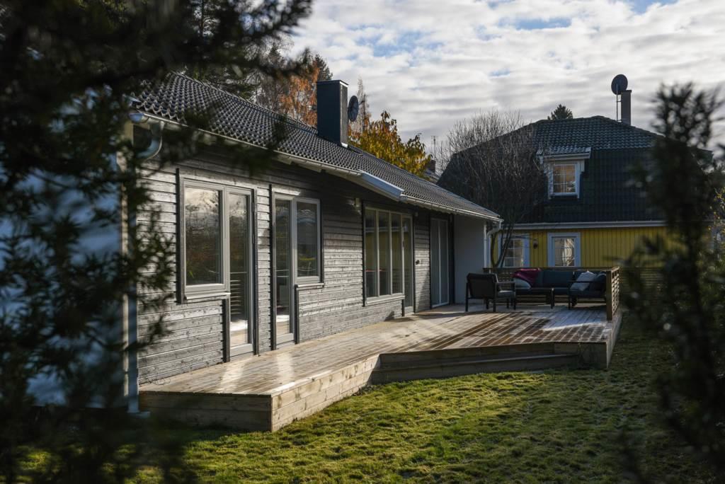 Nybyggd och mycket påkostad villa i önskeläge!