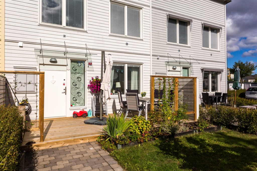 Stor härlig familjebostad 5 rum och 2 altaner.
