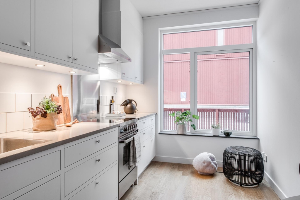 Nybyggd 3:a, möjlig 4:a, med härlig takhöjd och fantastiskt läge nära natur!