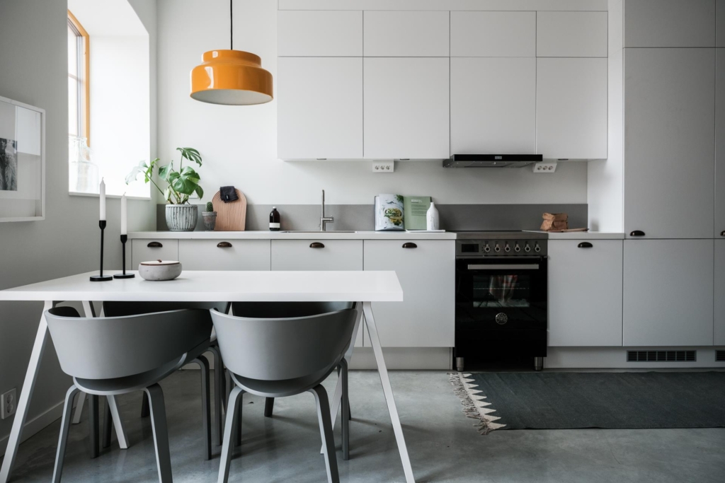 Magnifikt Brf radhus i 1700-talsmiljö!