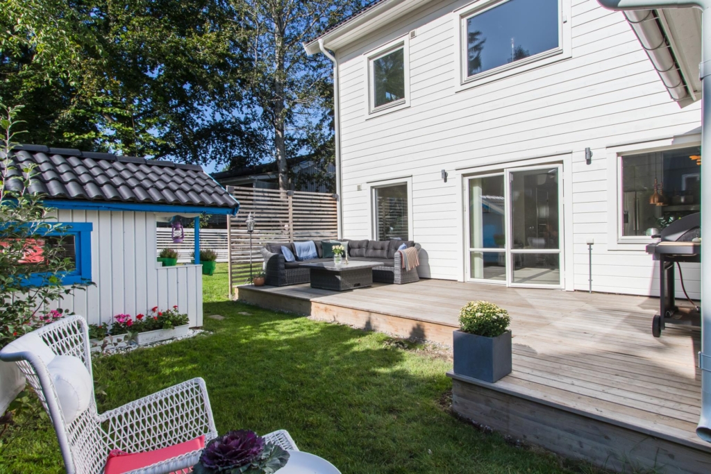Nybyggt hus 2018 med 6 rum och stor altan.