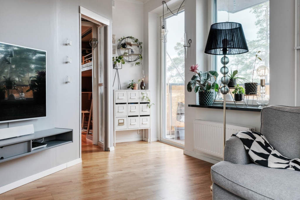 Välplanerad 2,5:a med balkong och närhet till naturen.