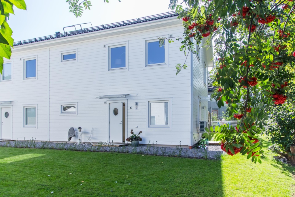 Nybyggt hus 2018 med 6 rum och stor altan.
