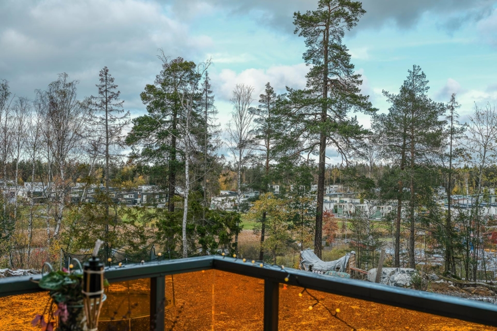 Välplanerad 2,5:a med balkong och närhet till naturen.