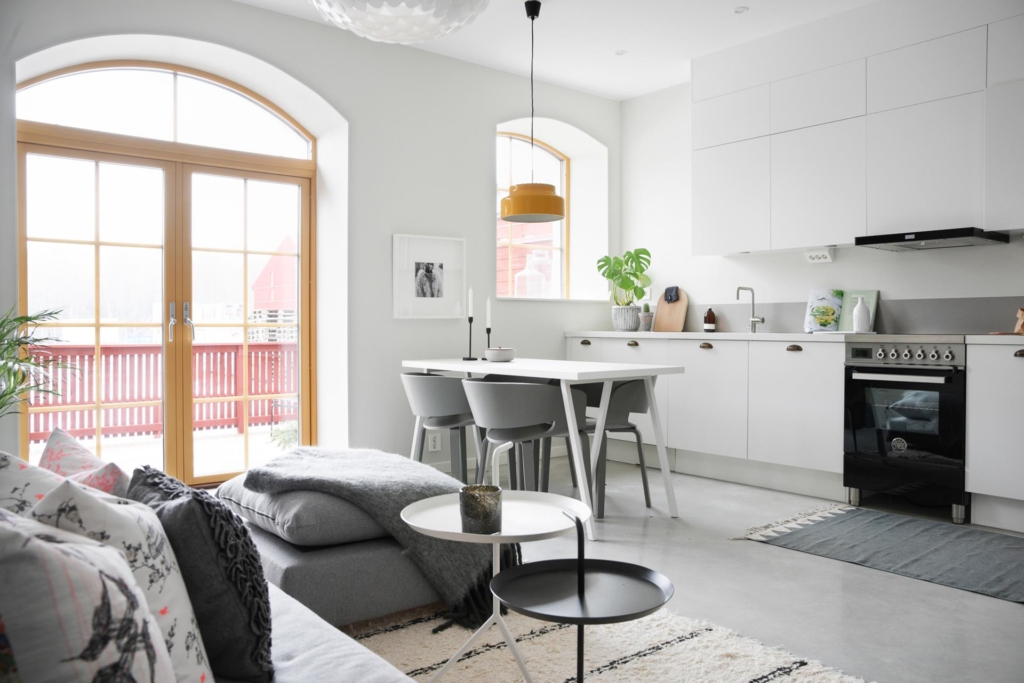 Magnifikt Brf radhus i 1700-talsmiljö!