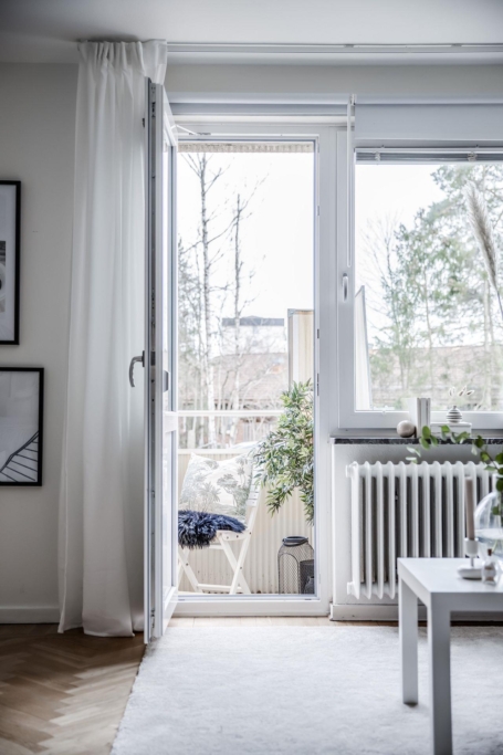 1:a möjlig 2:a med balkong, låg avgift och toppenläge!