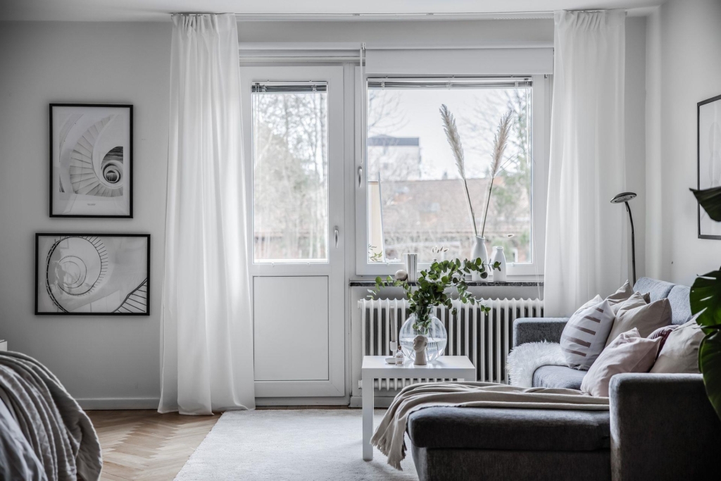 1:a möjlig 2:a med balkong, låg avgift och toppenläge!