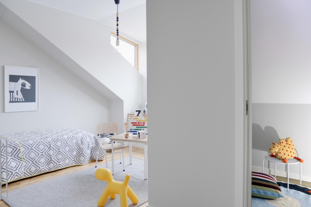 Magnifikt Brf radhus i 1700-talsmiljö!