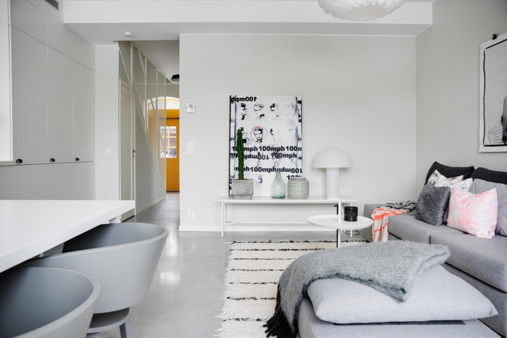Magnifikt Brf radhus i 1700-talsmiljö!