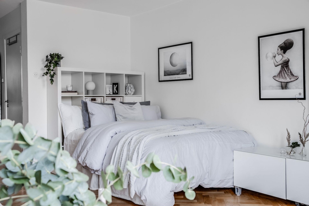 1:a möjlig 2:a med balkong, låg avgift och toppenläge!