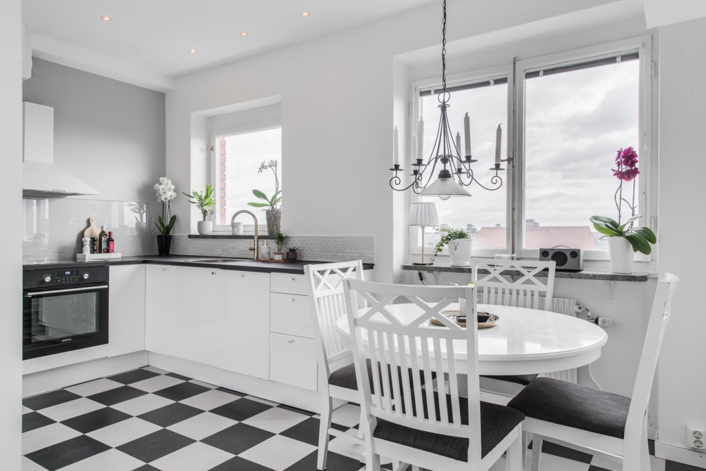 Pärla i Råsunda – 3:a högst upp i huset!