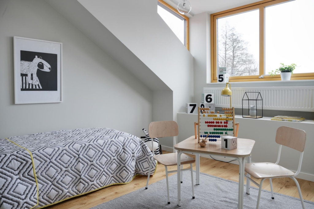 Magnifikt Brf radhus i 1700-talsmiljö!