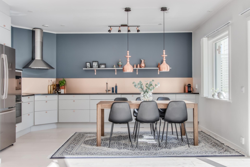 Nybyggt hus 2018 med 6 rum och stor altan.