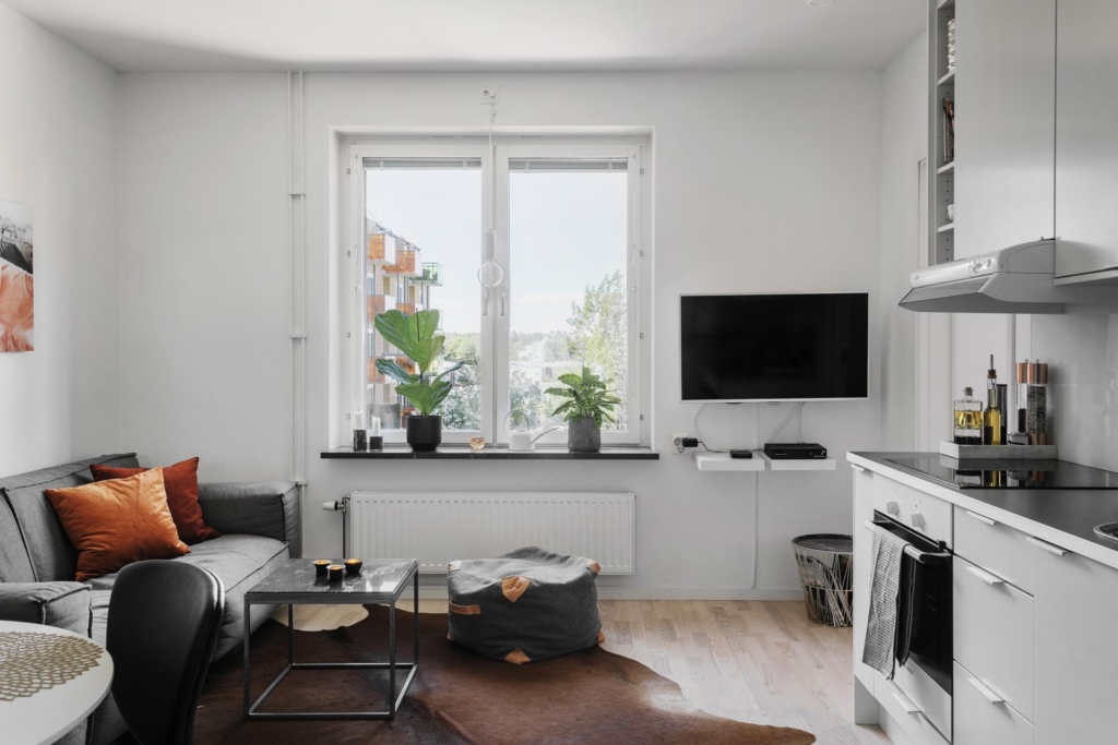 Välplanerad 2:a med balkong och naturnära läge.