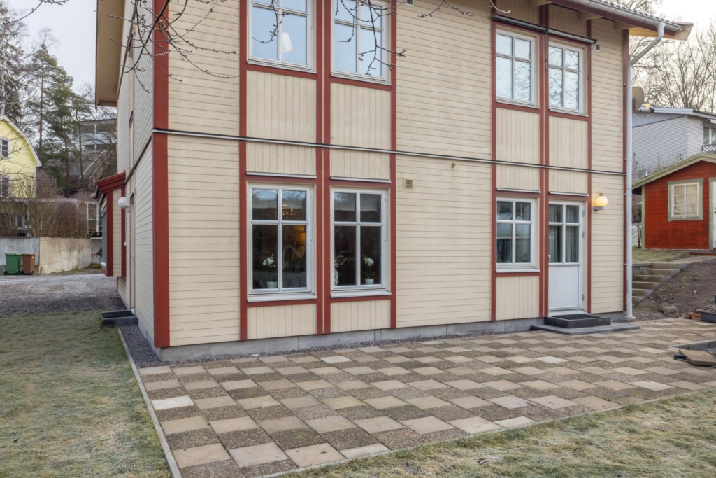 Varmt välkommen till detta fina hus i populära Fågelsången.