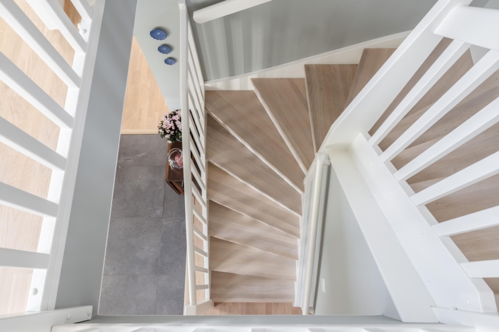 Välkommen till detta fina Götenehus i trevliga Törnskogen !