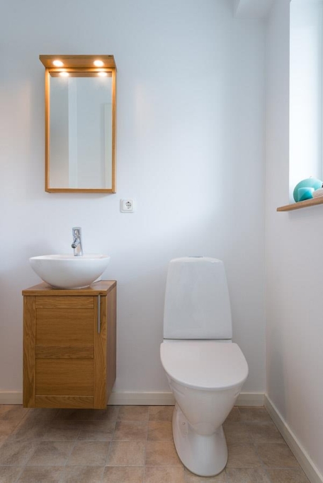 Arkitektritad villa 6 rum, 231 kvm på insynsskyddad tomt.