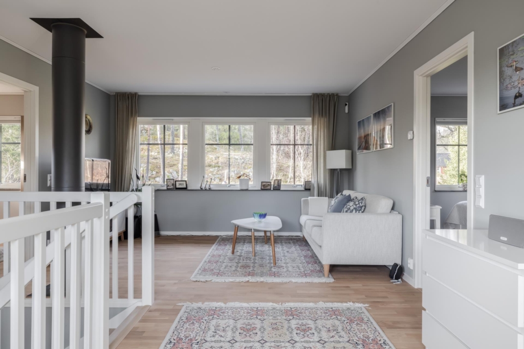 Välkommen till detta fina Götenehus i trevliga Törnskogen !