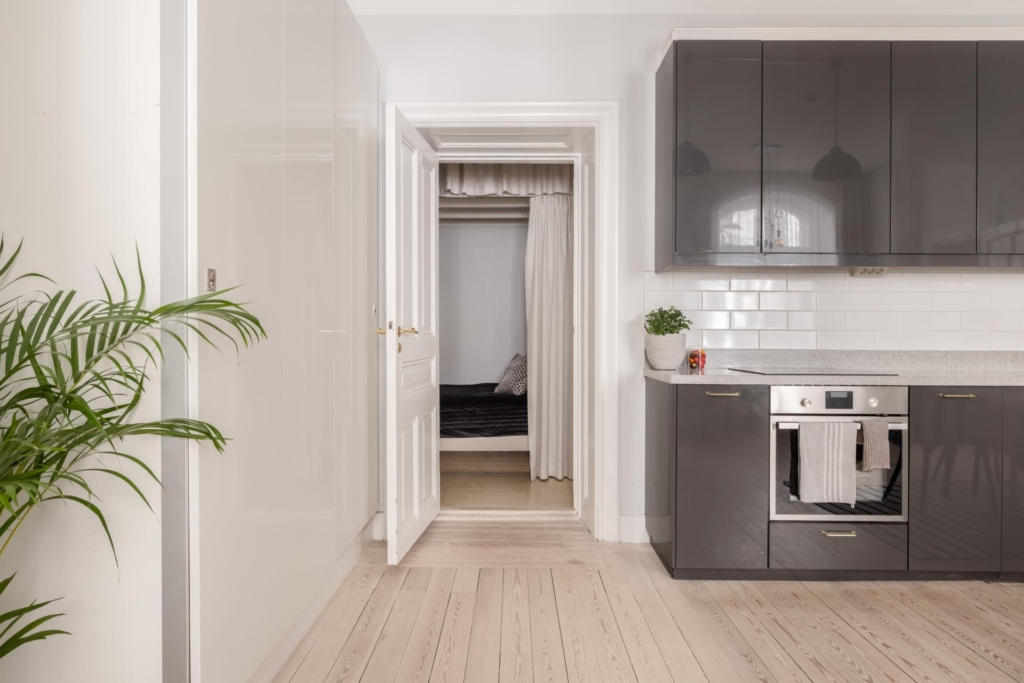 Stenkast från Stureplan. Skuldfri förening och 0 kr i avgift!