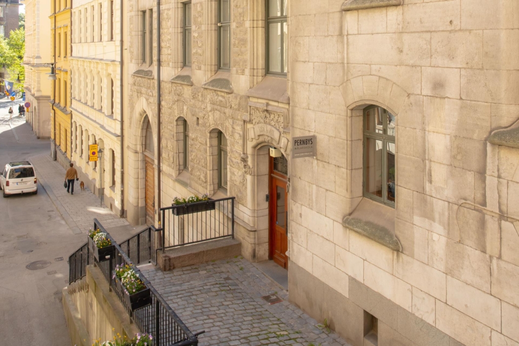 Stenkast från Stureplan. Skuldfri förening och 0 kr i avgift!