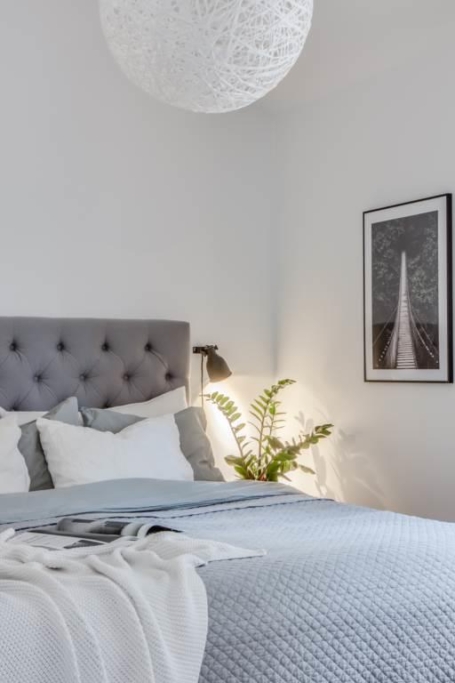 Fristående bostadsrättsvilla i nyskick – skogsidyll nära stan!