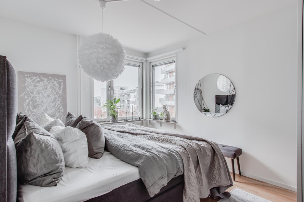 Välplanerad, rymlig 3:a, möjlig 4:a på 100 kvm  med två stora balkonger.