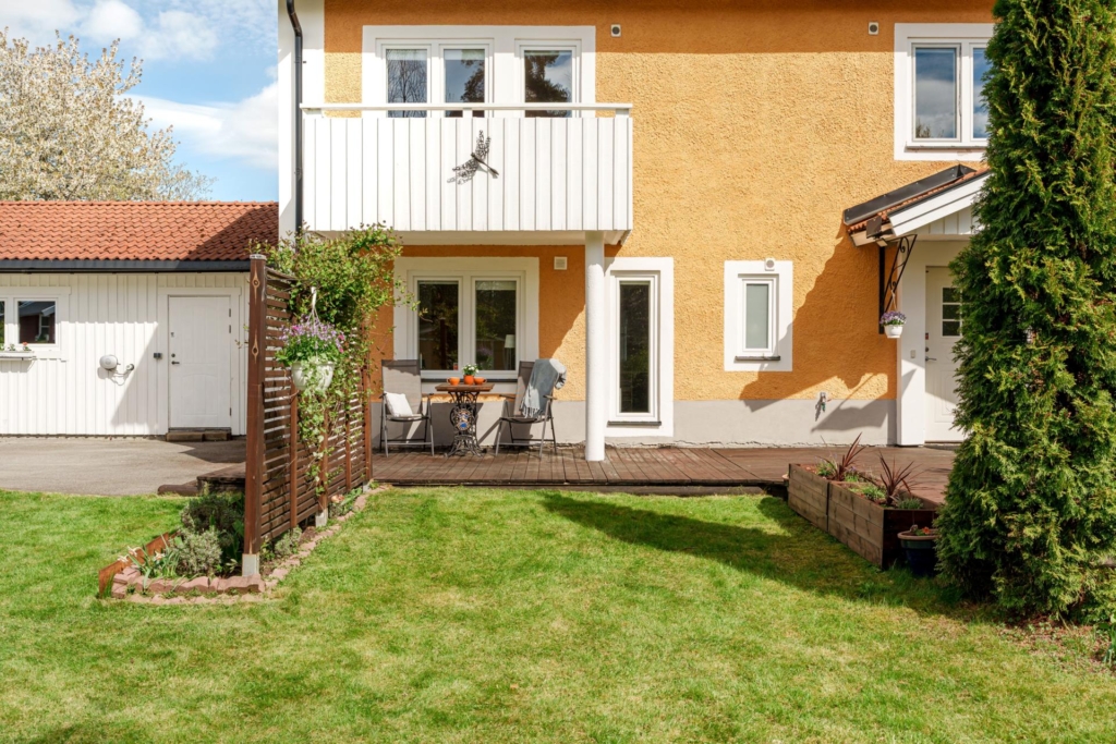 Underbar villa med dubbelgarage belägen på en fantastisk tomt