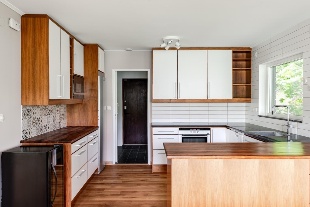 Intill Duvnäsvikens glittrande vatten