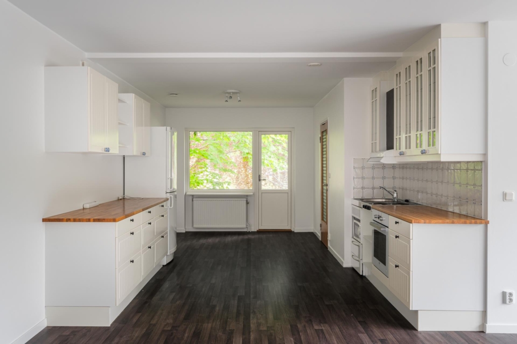 Intill Duvnäsvikens glittrande vatten