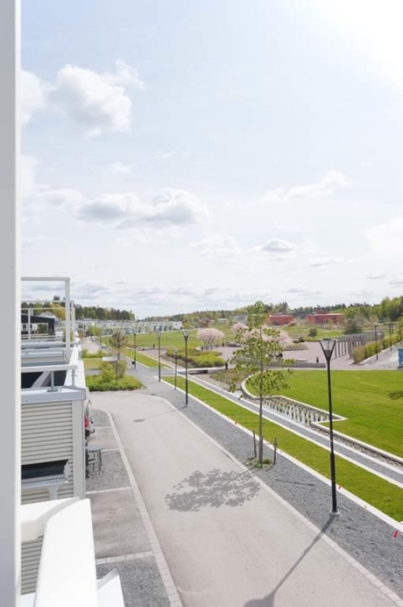 Ett av Silverdals bäst planerade radhus, med 6 rum och takterrass!