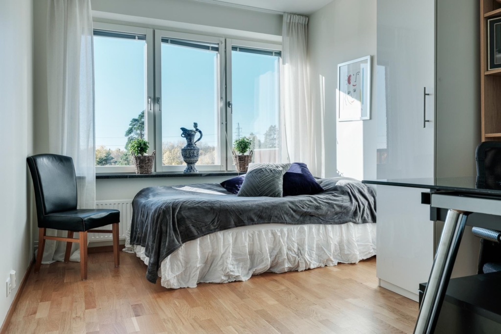 Härlig 4:a högt upp med 2 balkonger!