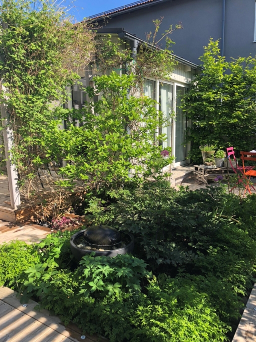 Läckert ”tornhus” med vinterbonat uterum!