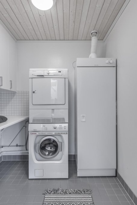 Läckert ”tornhus” med vinterbonat uterum!