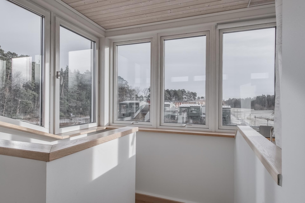 Läckert ”tornhus” med vinterbonat uterum!