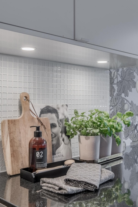 Läckert ”tornhus” med vinterbonat uterum!