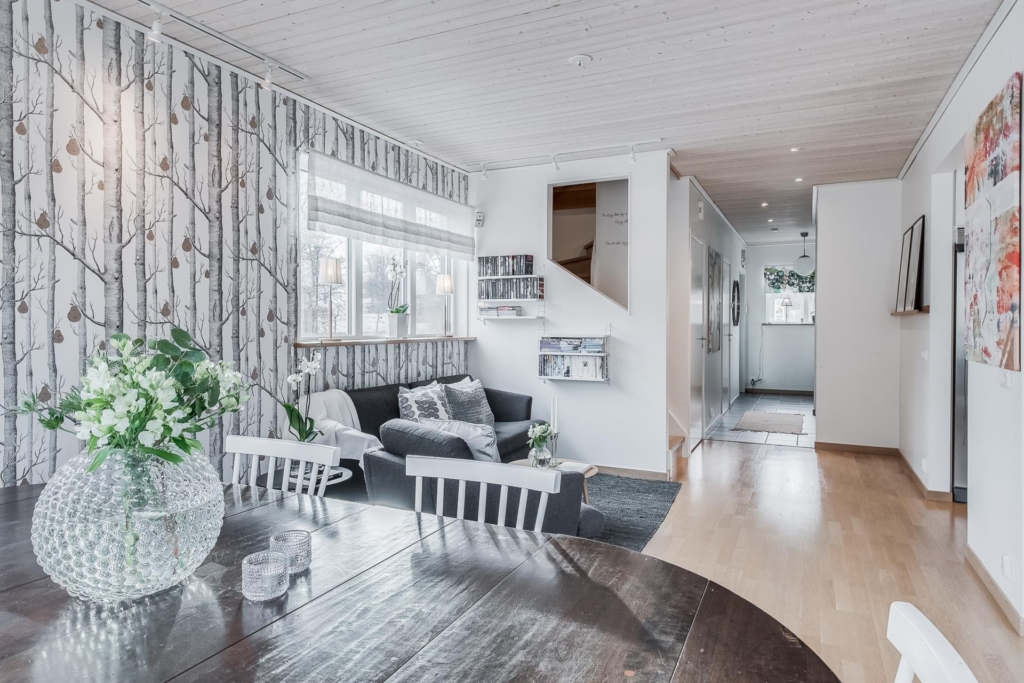 Läckert ”tornhus” med vinterbonat uterum!