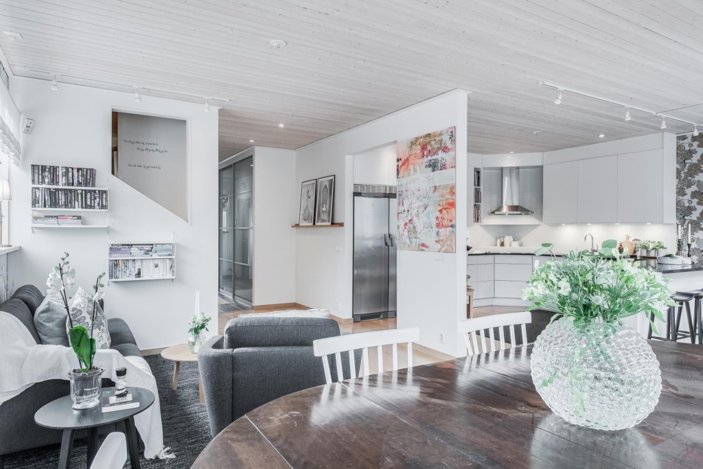 Läckert ”tornhus” med vinterbonat uterum!