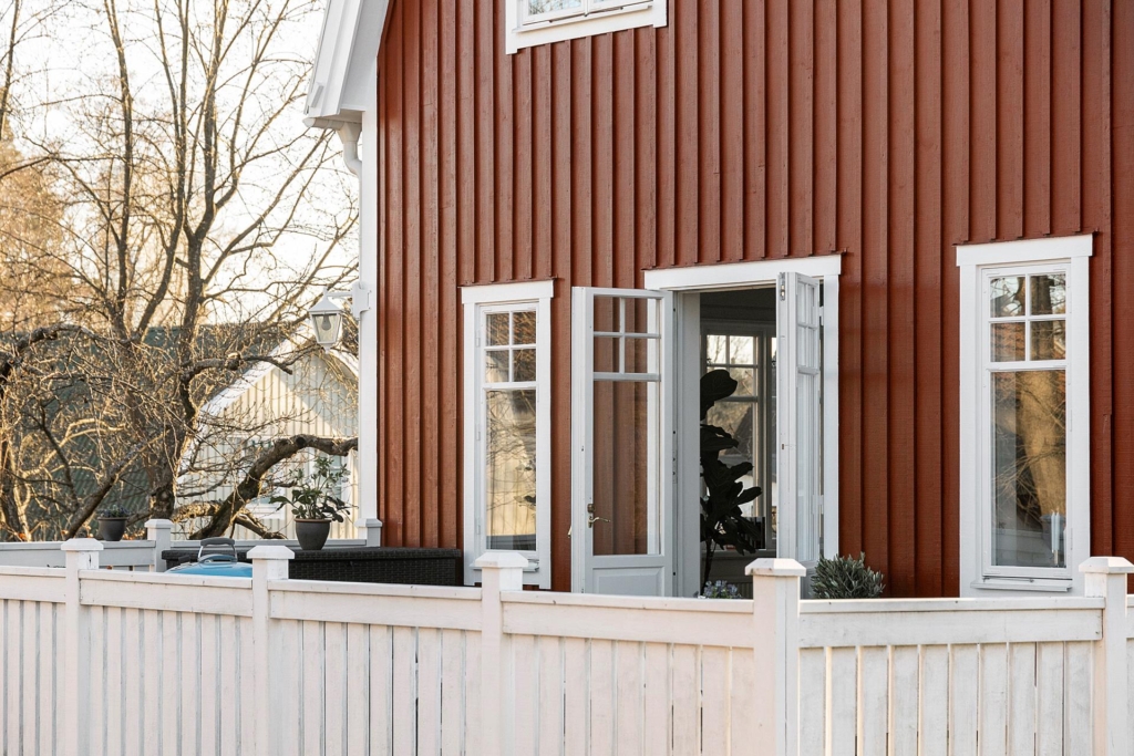 Enastående 20-talspärla med 9 rum och önskeläge!