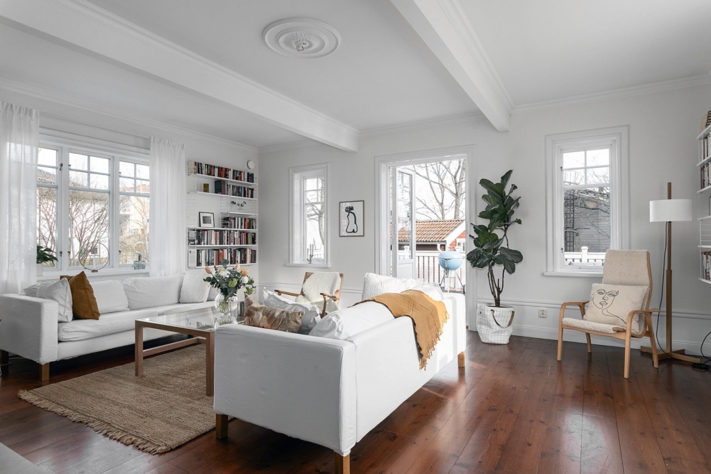 Enastående 20-talspärla med 9 rum och önskeläge!