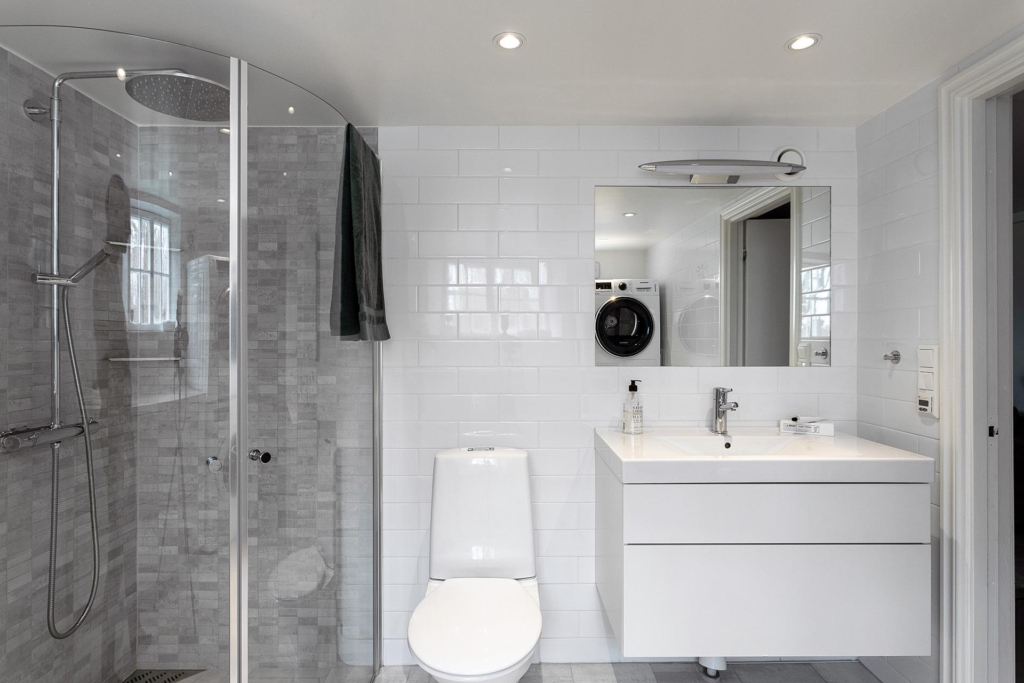 Enastående 20-talspärla med 9 rum och önskeläge!