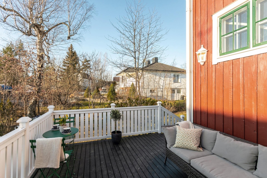 Enastående 20-talspärla med 9 rum och önskeläge!