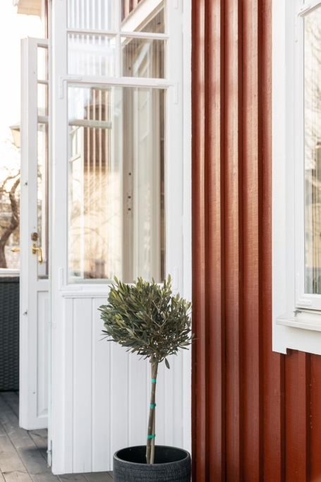 Enastående 20-talspärla med 9 rum och önskeläge!