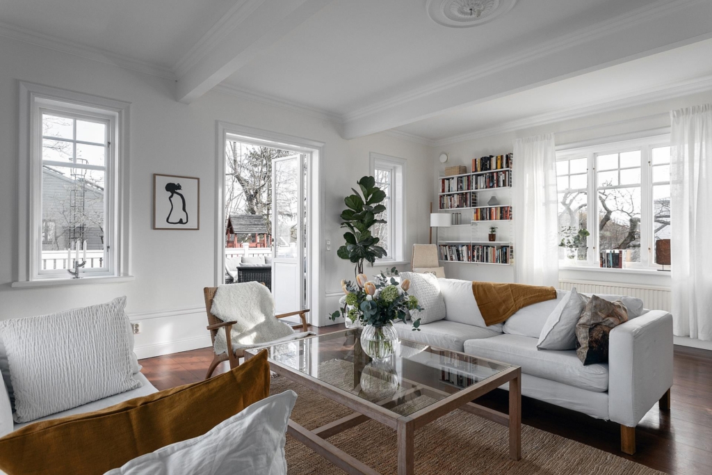 Enastående 20-talspärla med 9 rum och önskeläge!