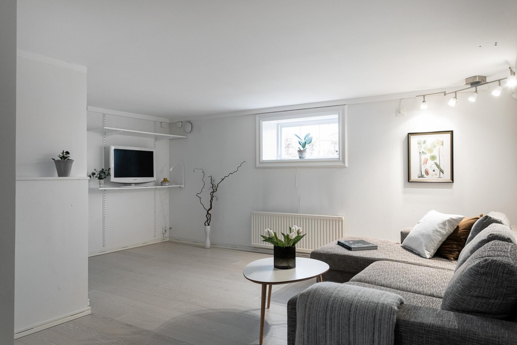 Enastående 20-talspärla med 9 rum och önskeläge!