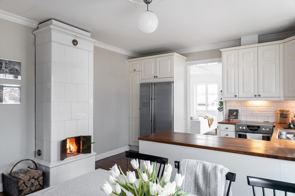 Enastående 20-talspärla med 9 rum och önskeläge!