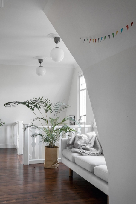 Enastående 20-talspärla med 9 rum och önskeläge!