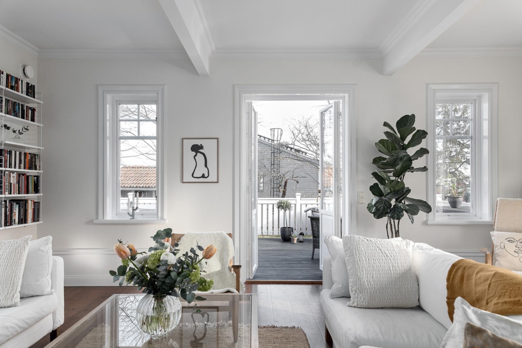 Enastående 20-talspärla med 9 rum och önskeläge!